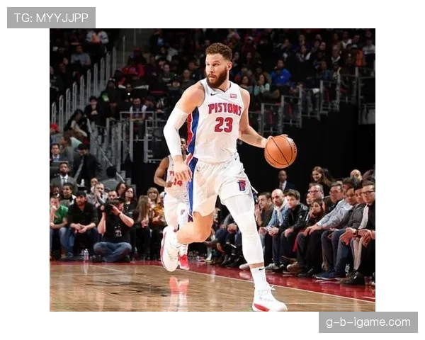 埃迪·琼斯利用掩护拉开空间提升三分命中率明显超过上赛季